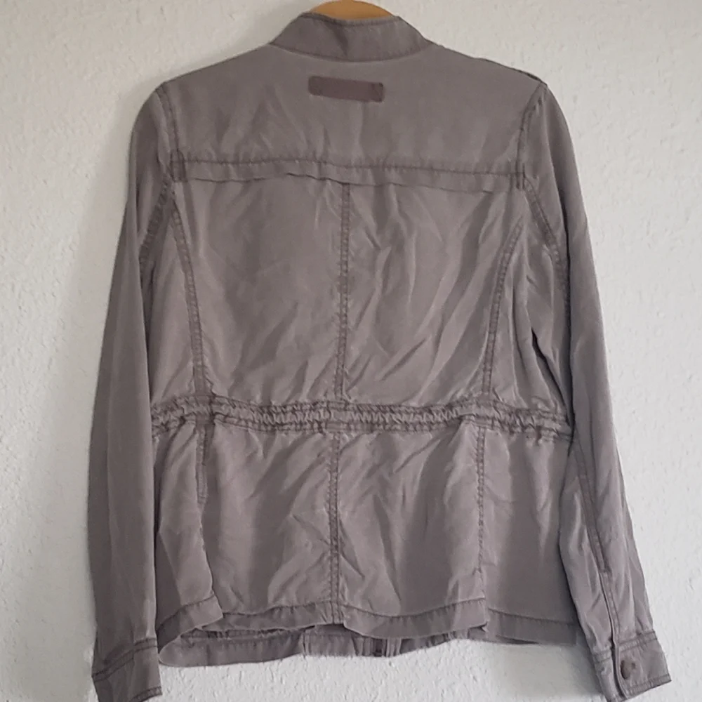 Express Jacket - Picture 2 of 7